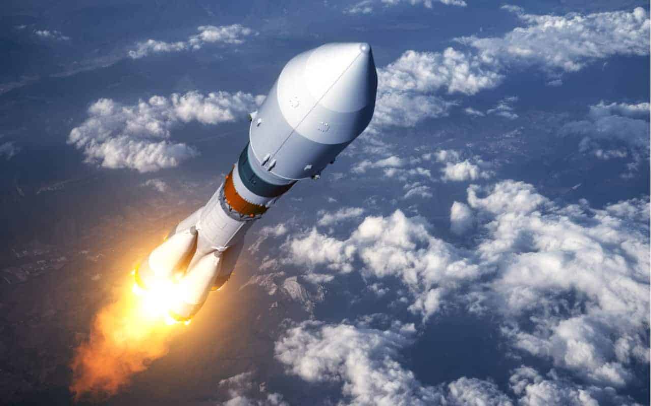 Missile verso orbita attorno Terra.