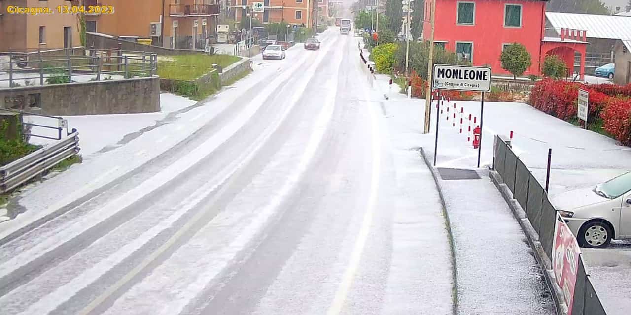 La grandine abbondante in Liguria