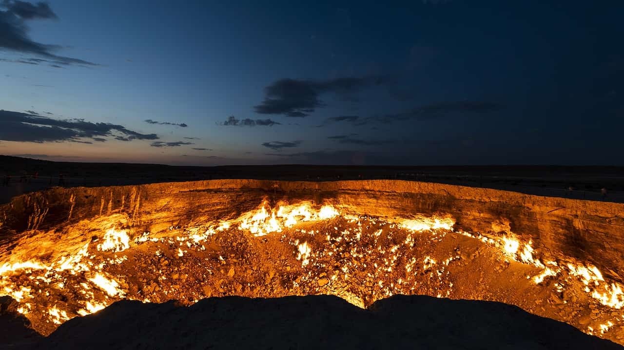 La porta dell'Inferno. Dove il gas brucia da decenni! Un pericolo per ...
